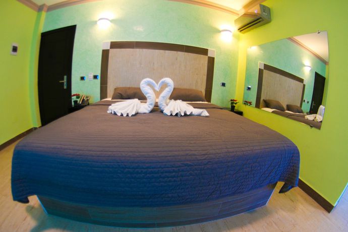 Imagen de la habitación del Hotel FrioHot. Foto 11