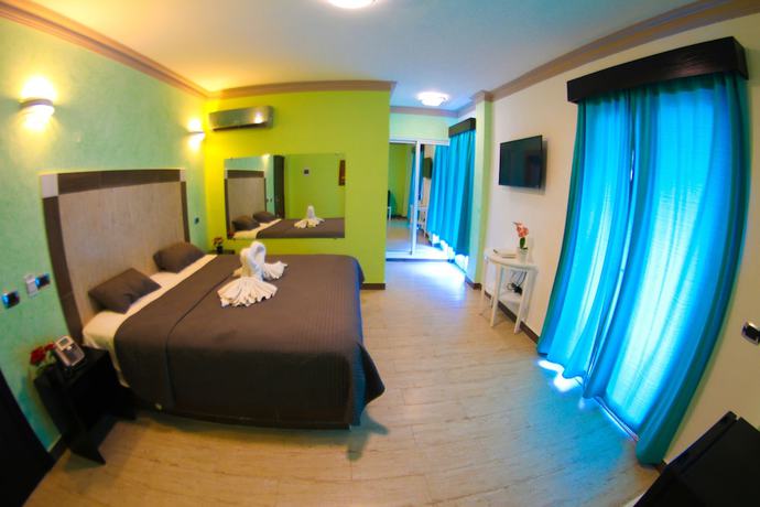 Imagen de la habitación del Hotel FrioHot. Foto 12