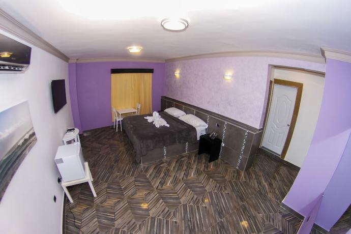 Imagen de la habitación del Hotel FrioHot. Foto 16