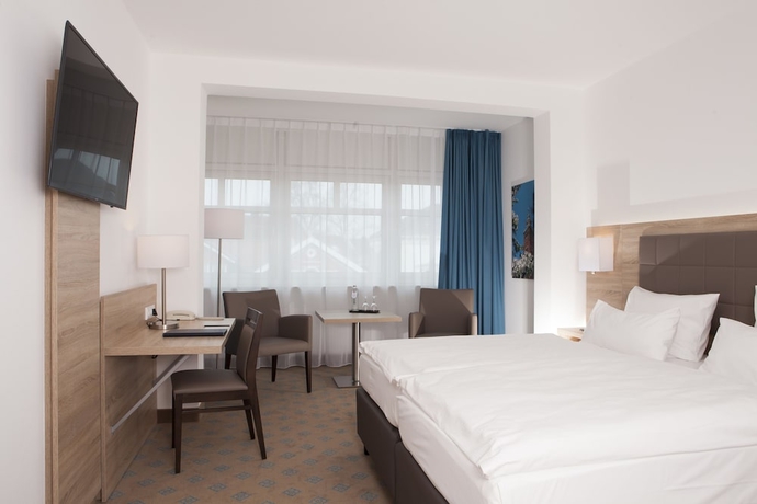 Imagen de la habitación del Hotel Frisia. Foto 16