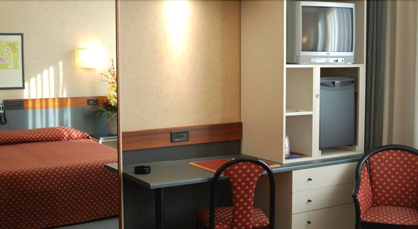 Imagen de la habitación del Hotel Friuli. Foto 15