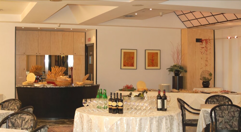 Imagen del bar/restaurante del Hotel Friuli. Foto 6