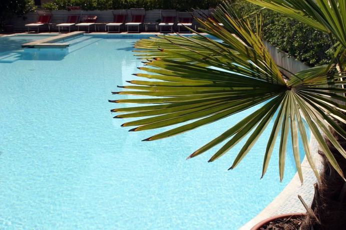 Imagen de la piscina del Hotel Friuli, Lignano Sabbiadoro. Foto 17