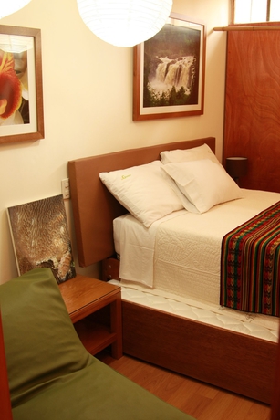 Imagen de la habitación del Hotel Froguesthouse. Foto 3