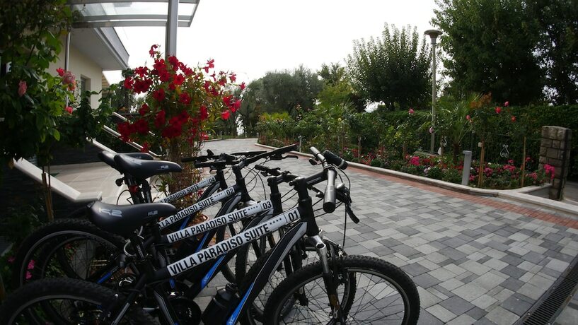 Imagen general del Hotel Front Lake Villa Paradiso Suite. Foto 9