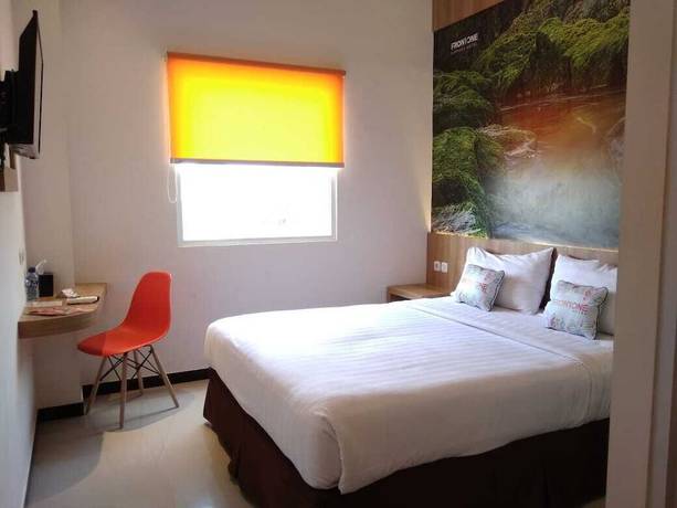 Imagen de la habitación del Hotel Front One Airport Solo. Foto 12