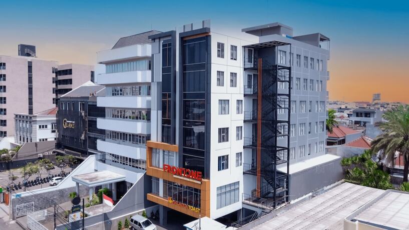 Imagen general del Hotel Front One Boutique Taman Anggrek. Foto 5