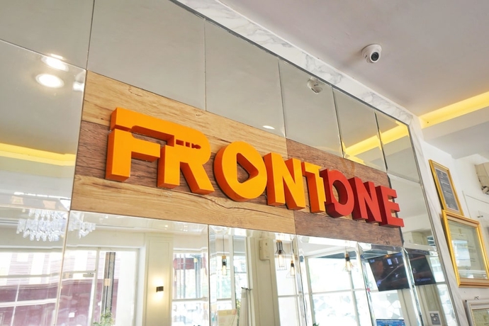 Imagen de los interiores del Hotel Front One Cabin Slamet Riyadi Solo. Foto 13