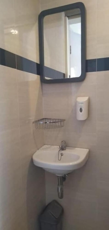 Imagen de la habitación del Hotel Front One Cabin Slamet Riyadi Solo. Foto 5
