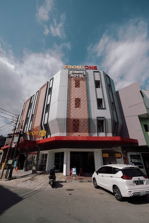 Imagen general del Hotel Front One Cabin Slamet Riyadi Solo. Foto 1