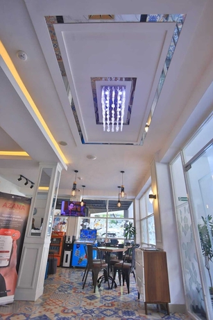 Imagen general del Hotel Front One Cabin Slamet Riyadi Solo. Foto 3
