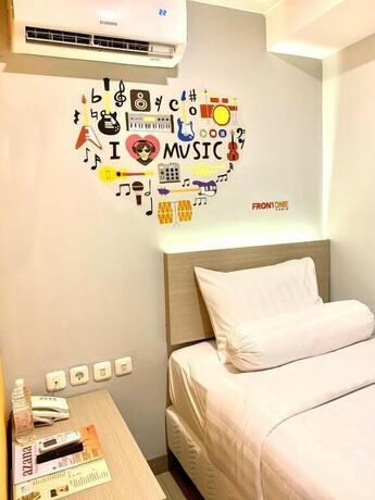 Imagen general del Hotel Front One Cabin Sunter. Foto 9