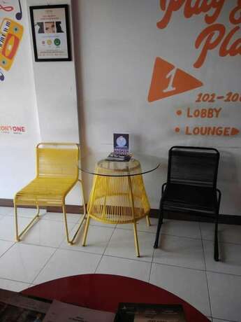 Imagen general del Hotel Front One Cabin Tirtonadi Solo. Foto 5