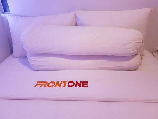 Imagen general del Hotel Front One Cabin Tirtonadi Solo. Foto 7