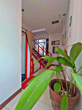 Imagen general del Hotel Front One Cabin Tirtonadi Solo. Foto 9