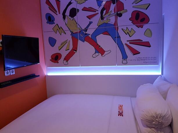 Imagen general del Hotel Front One Cabin Tirtonadi Solo. Foto 15