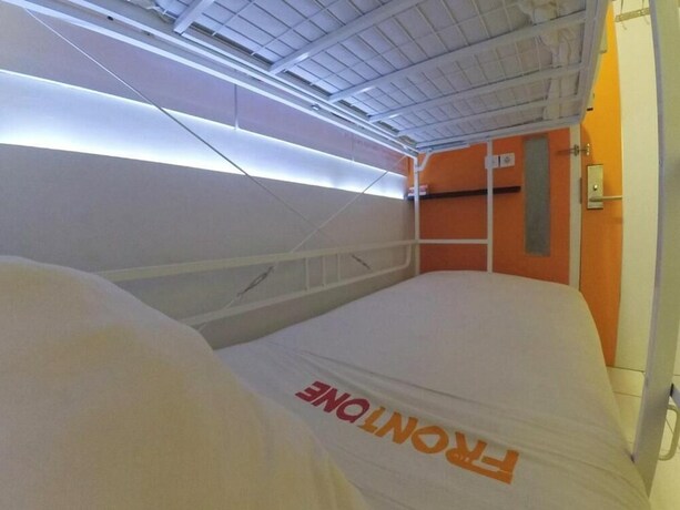 Imagen de la habitación del Hotel Front One Cabin Tirtonadi Solo. Foto 17