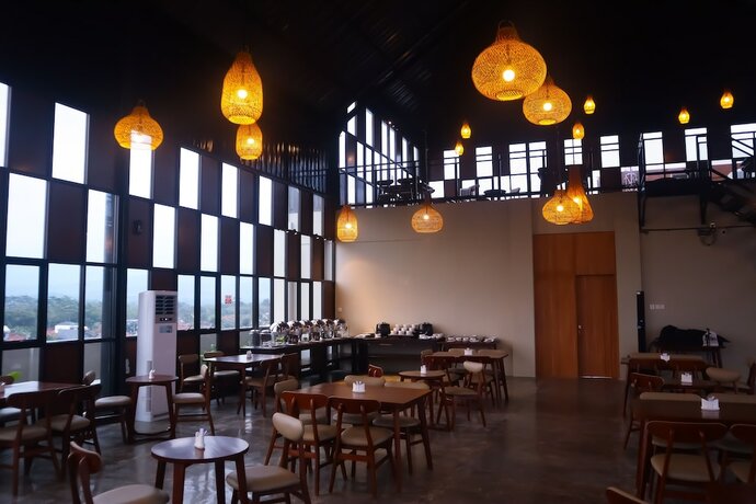 Imagen general del Hotel Front One Gombong. Foto 6