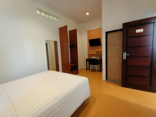 Imagen general del Hotel Front One Green Boutique Abepura. Foto 11