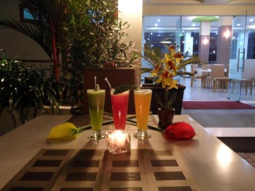 Imagen general del Hotel Front One HK Resort Semarang. Foto 4