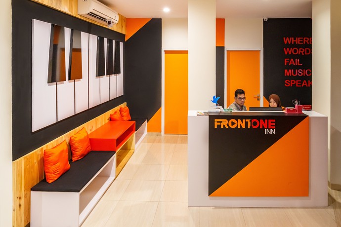 Imagen de los interiores del Hotel Front One Inn Muntilan. Foto 7