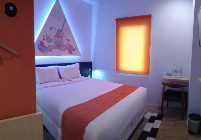 Imagen de la habitación del Hotel Front One Inn Semarang. Foto 3