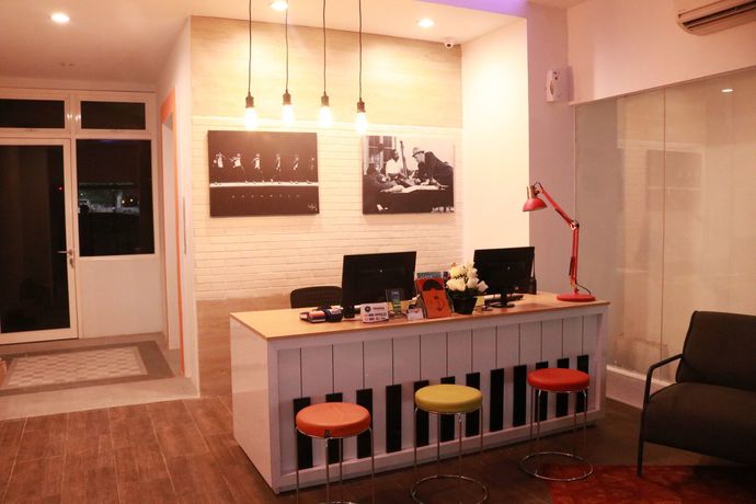 Imagen de los interiores del Hotel Front One Inn Semarang. Foto 20