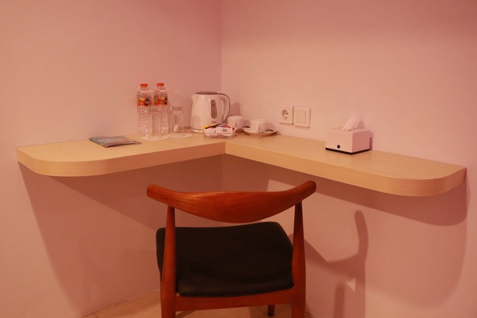 Imagen de la habitación del Hotel Front One Inn Semarang. Foto 16