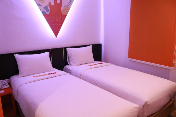 Imagen de la habitación del Hotel Front One Inn Semarang. Foto 17