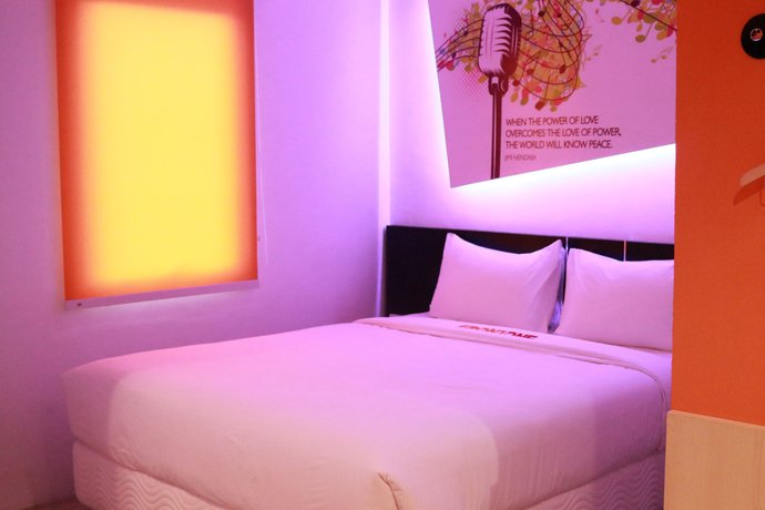 Imagen de la habitación del Hotel Front One Inn Semarang. Foto 19