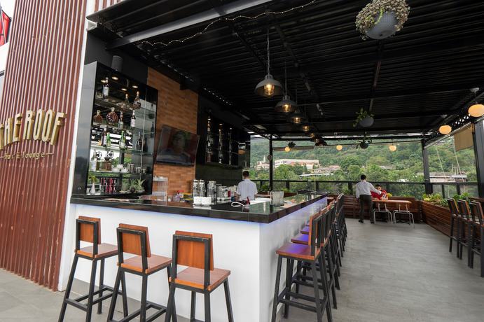 Imagen del bar/restaurante del Hotel Front One Jayapura. Foto 3