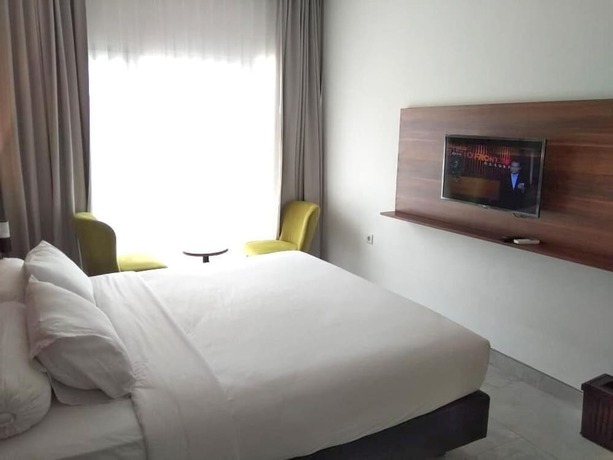 Imagen general del Hotel Front One Resort Magelang. Foto 15