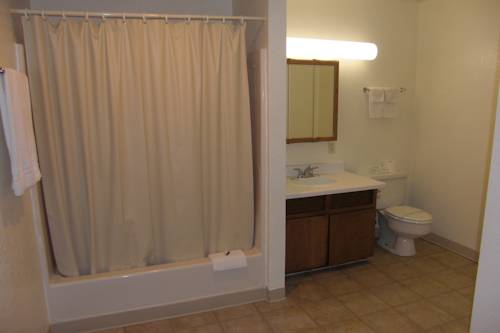 Imagen de la habitación del Hotel Front Street Inn. Foto 4