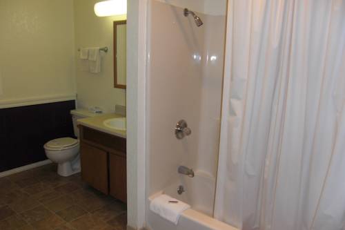 Imagen de la habitación del Hotel Front Street Inn. Foto 15