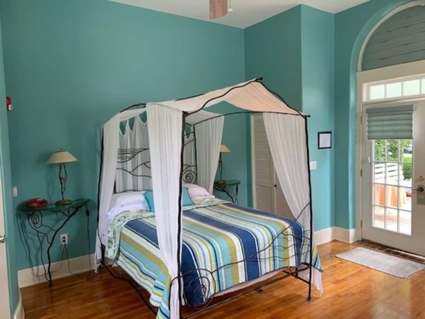 Imagen de la habitación del Hotel Front Street Inn, Wilmington NC. Foto 3