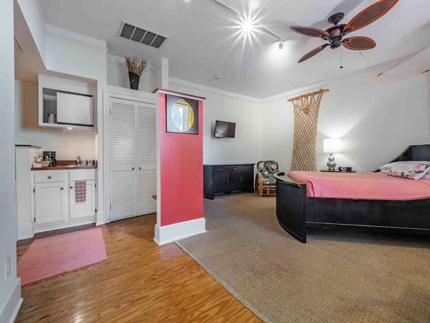 Imagen de la habitación del Hotel Front Street Inn, Wilmington NC. Foto 7