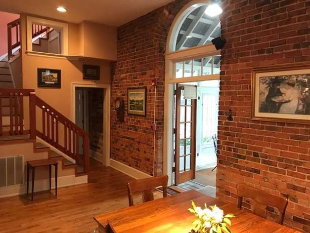 Imagen de los interiores del Hotel Front Street Inn, Wilmington NC. Foto 20