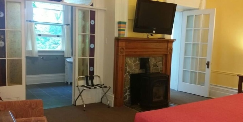 Imagen de la habitación del Hotel Frontenac Club Inn. Foto 16