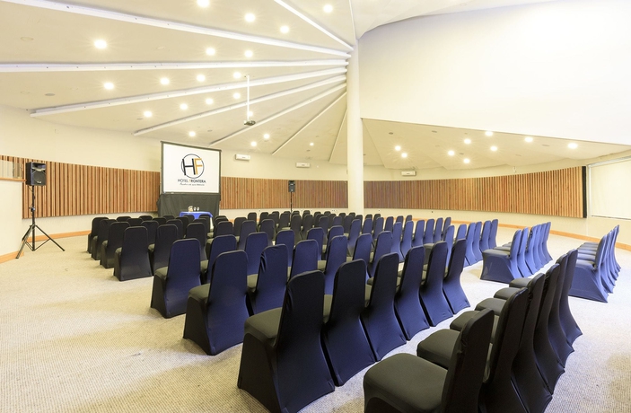 Imagen de los interiores del Hotel Frontera Plaza. Foto 19