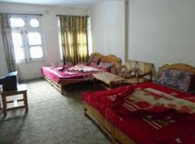 Imagen de la habitación del Hotel Frontier. Foto 6