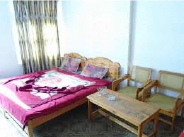 Imagen de la habitación del Hotel Frontier. Foto 7