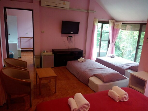 Imagen de la habitación del Hotel Frontier Homestel. Foto 24