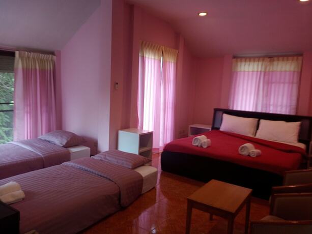 Imagen de la habitación del Hotel Frontier Homestel. Foto 27