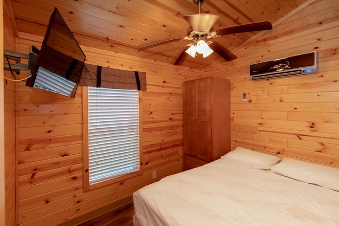 Imagen de la habitación del Hotel Frontier Town Campground. Foto 6