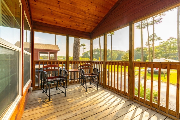 Imagen de la habitación del Hotel Frontier Town Campground. Foto 7