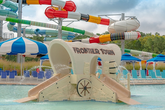Imagen de la piscina del Hotel Frontier Town Campground. Foto 18