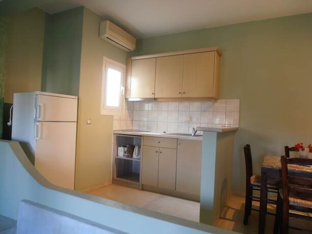 Imagen de la habitación del Hotel Frosini Gardens. Foto 12