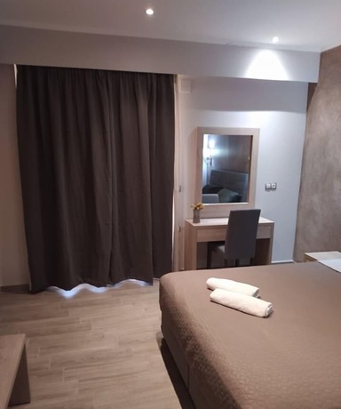 Imagen general del Hotel Frosini Gardens. Foto 3