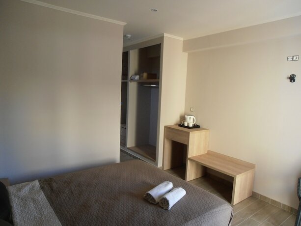 Imagen general del Hotel Frosini Gardens. Foto 9
