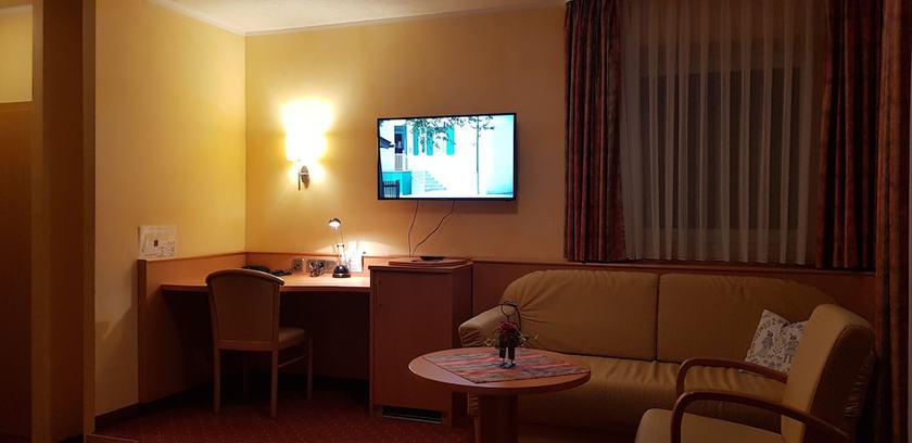 Imagen de la habitación del Hotel Fr&ouml;hlich, Landstuhl. Foto 8